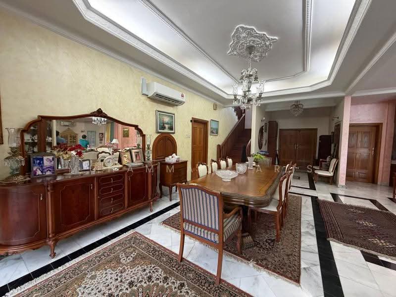Bungalow House for Sale in Shah Alam (Selangor) - Muhammad Faris - Dining Room - PropertyGuru.com.my