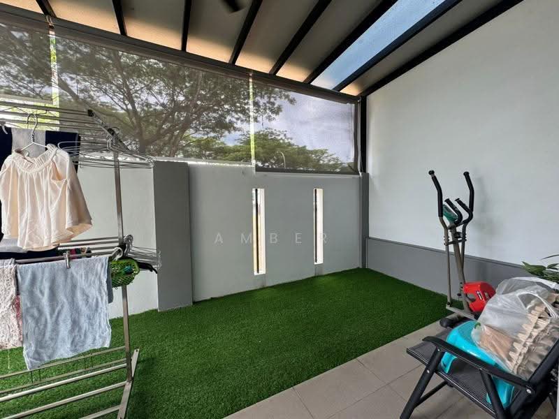 Rumah Berkembar untuk Dijual di Johor Bahru (Johor) - Amber Hew - Balcony - PropertyGuru.com.my