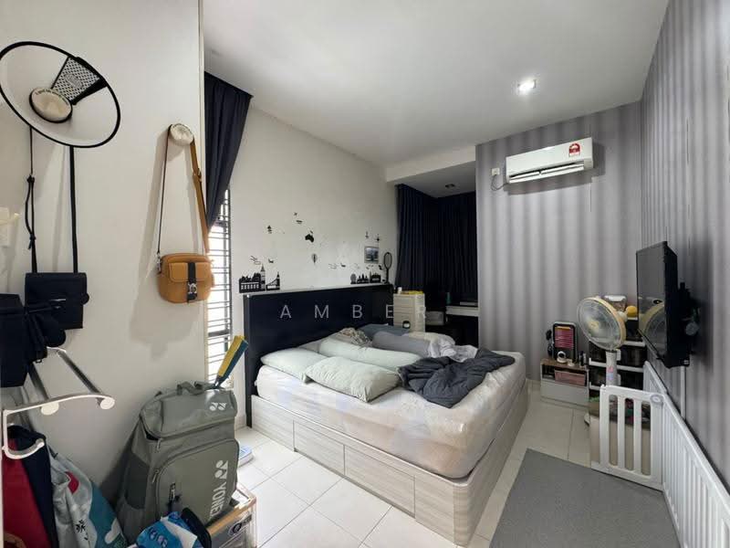 Rumah Berkembar untuk Dijual di Johor Bahru (Johor) - Amber Hew - Bedroom - PropertyGuru.com.my