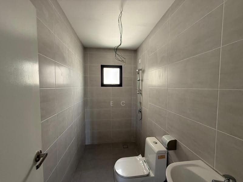 Kondominium untuk Dijual di Novus - EC Zheng - Bathroom - PropertyGuru.com.my