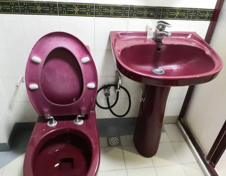2-storey Terraced House for Sale in Taman Sri Sinar (Segambut) - Kiing TW - Bathroom - PropertyGuru.com.my
