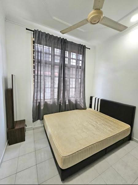 1-storey Terraced House for Rent in Taman Iskandar (Johor Bahru) - Bee Bee - PropertyGuru.com.my