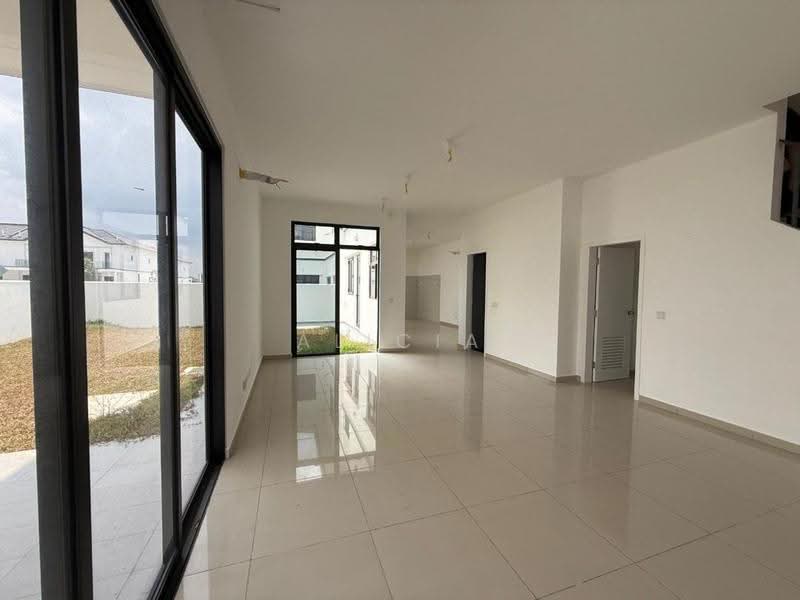 Cluster House for Sale in Eco Botanic (Iskandar Puteri (Nusajaya)) - Alicia Fong - Living Room - PropertyGuru.com.my