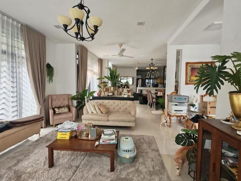 3-storey Terraced House for Rent in Laman Glenmarie (Shah Alam) - Hasniza Ibrahim - Living Room - PropertyGuru.com.my