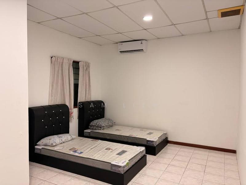 Rumah Teres 1-Tingkat untuk Disewa di Kulai (Johor) - Sam Liew - Bedroom - PropertyGuru.com.my