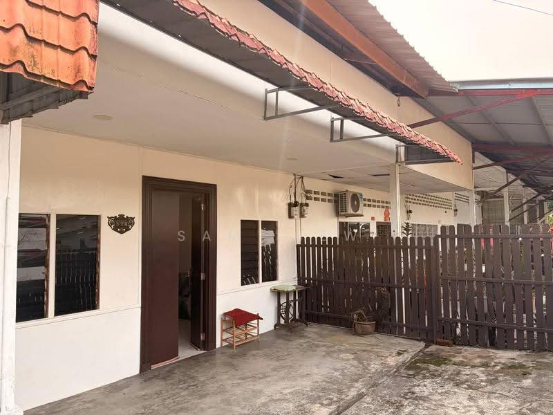 Rumah Teres 1-Tingkat untuk Disewa di Kulai (Johor) - Sam Liew - Exterior - PropertyGuru.com.my