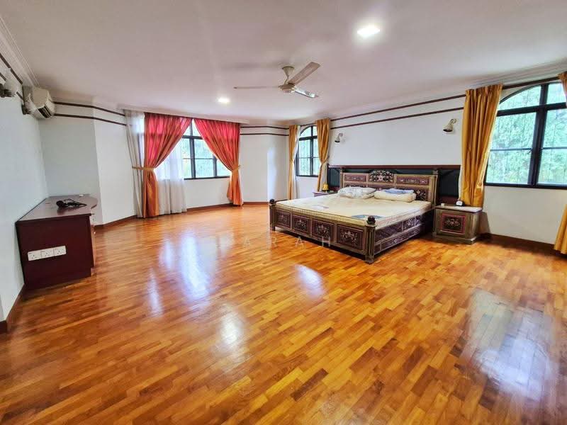 Rumah Berkembar untuk Dijual di Seksyen 13 (Shah Alam) - Farah Rasul - PropertyGuru.com.my