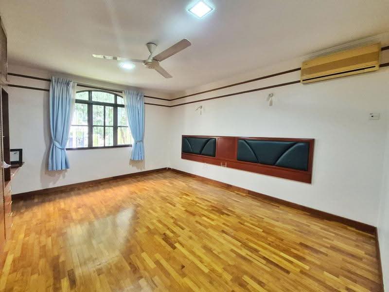 Rumah Berkembar untuk Dijual di Seksyen 13 (Shah Alam) - Farah Rasul - PropertyGuru.com.my