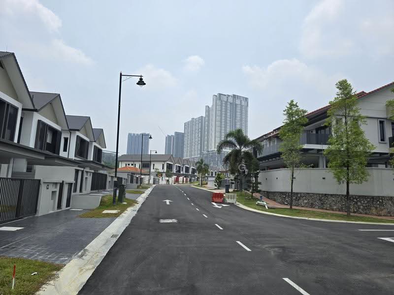 Rumah Berkembar untuk Dijual di Bandar Kinrara (Selangor) - Toji Ng - Exterior - PropertyGuru.com.my