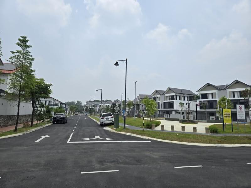 Rumah Berkembar untuk Dijual di Bandar Kinrara (Selangor) - Toji Ng - Exterior - PropertyGuru.com.my