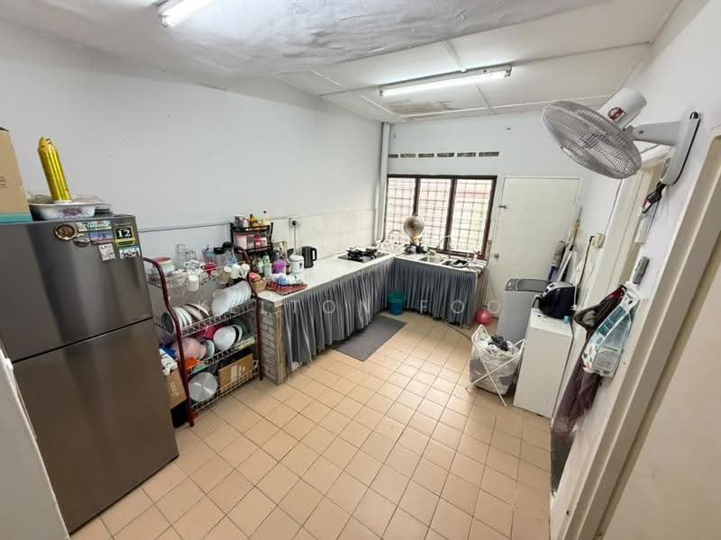 1-storey Terraced House for Sale in Taman Desa Kundang (Rawang) - Kelton Foo - Kitchen - PropertyGuru.com.my