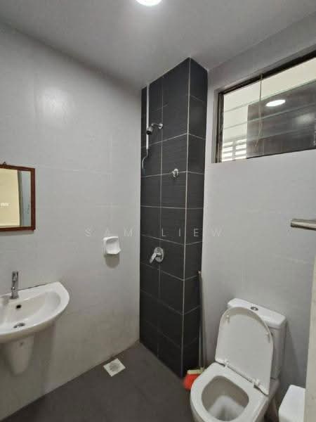 Rumah Teres 2.5-Tingkat untuk Disewa di Kulai (Johor) - Sam Liew - Bathroom - PropertyGuru.com.my