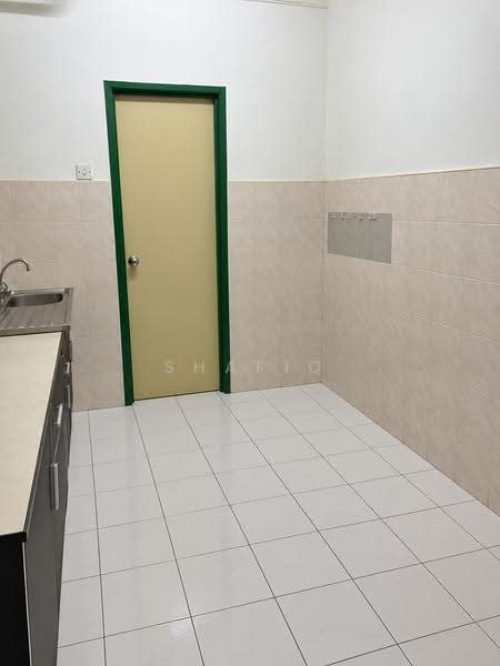 Pangsapuri untuk Disewa di Vista Pinggiran Apartment - Shafiq Muttalib - Kitchen - PropertyGuru.com.my