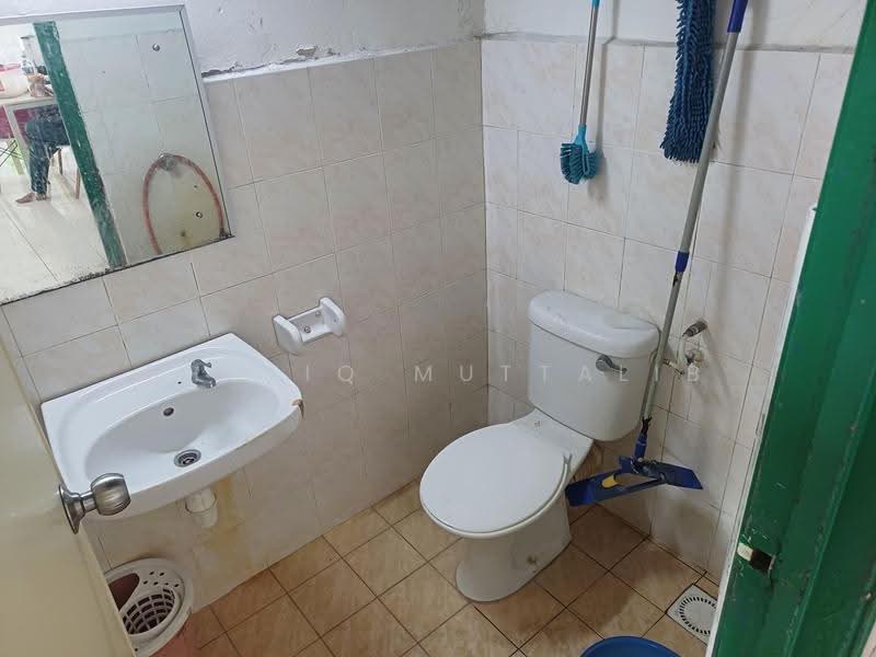 Pangsapuri untuk Disewa di Vista Pinggiran Apartment - Shafiq Muttalib - Bathroom - PropertyGuru.com.my