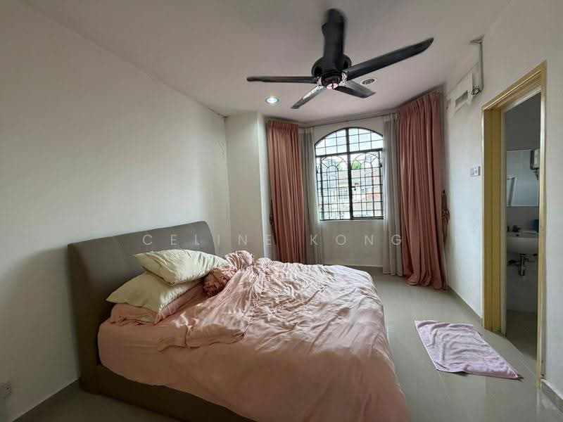 2-storey Terraced House for Sale in Bandar Bukit Puchong (Puchong) - Celine Kong - Bedroom - PropertyGuru.com.my