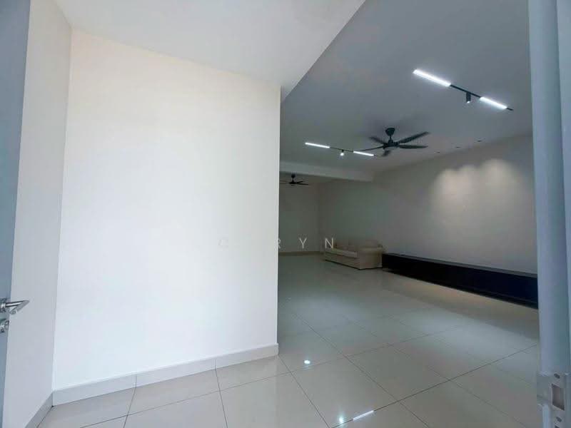 Rumah Teres 2-Tingkat untuk Dijual di Bandar Putra Kulai (Kulai) - Caryn Ter - Living Room - PropertyGuru.com.my