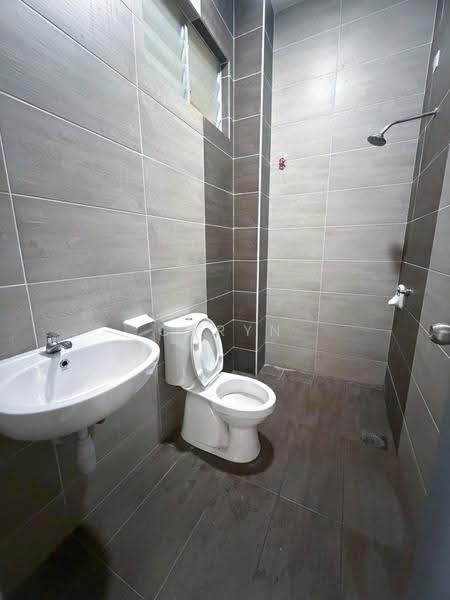 Rumah Teres 2-Tingkat untuk Dijual di Bandar Putra Kulai (Kulai) - Caryn Ter - Bathroom - PropertyGuru.com.my