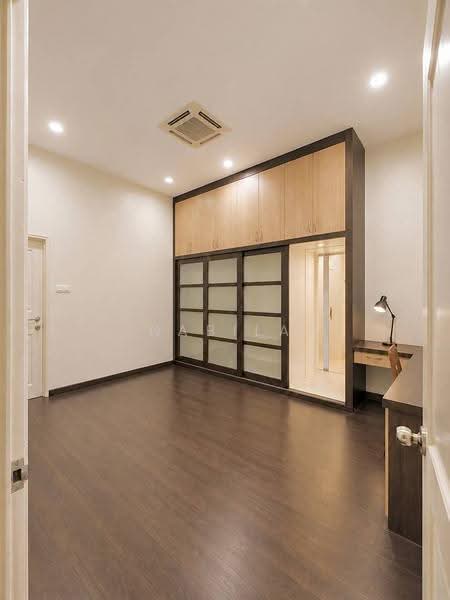 Bungalow House for Sale in Kubang Kerian (Kelantan) - Nabila Nazori - Study - PropertyGuru.com.my