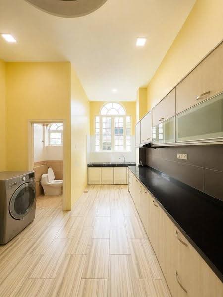 Bungalow House for Sale in Kubang Kerian (Kelantan) - Nabila Nazori - Kitchen - PropertyGuru.com.my