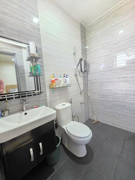 2-storey Terraced House for Sale in Taman Setia Indah (Tebrau) - Shishi . - Bathroom - PropertyGuru.com.my