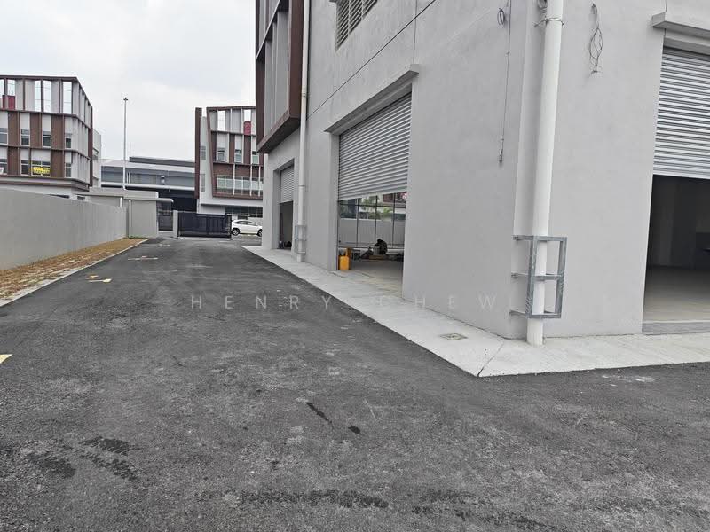 Kilang Berkembar untuk Dijual di Kampung Pulau Meranti (Puchong) - Henry Chew - Exterior - PropertyGuru.com.my