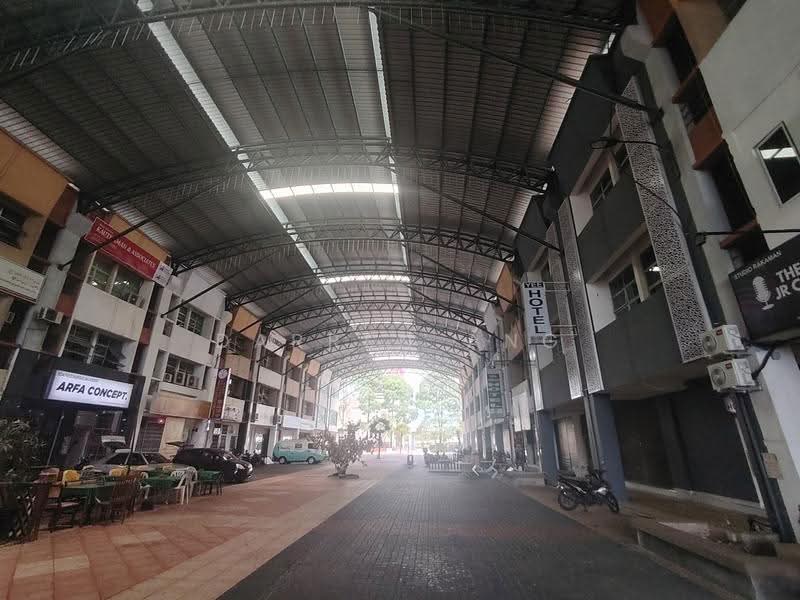 Shop / Office untuk Disewa di Bandar Baru Permas Jaya (Permas Jaya) - Darren Ang - Exterior - PropertyGuru.com.my