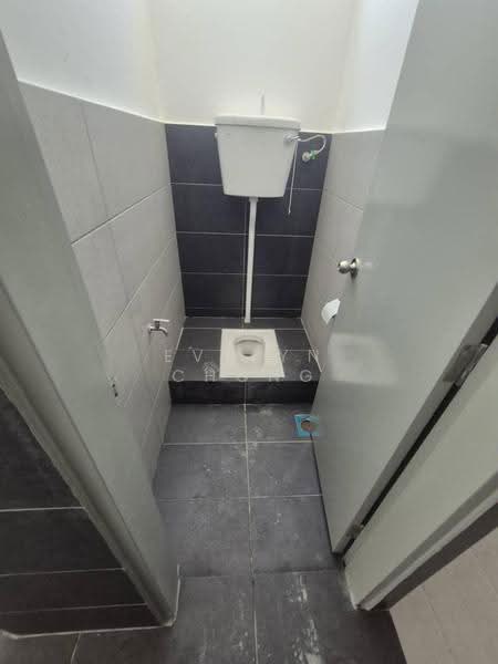 Shop / Office untuk Disewa di Bandar Ainsdale (Seremban) - Evelyn Chong - Bathroom - PropertyGuru.com.my