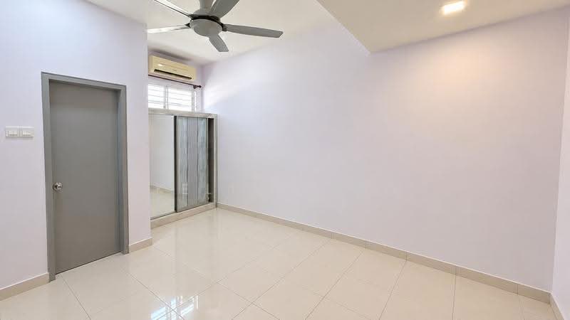 Rumah Teres 2-Tingkat untuk Dijual di Kota Emerald (Rawang) - Kelton Foo - Bedroom - PropertyGuru.com.my