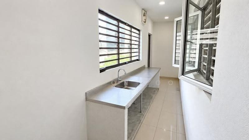Rumah Teres 2-Tingkat untuk Dijual di Kota Emerald (Rawang) - Kelton Foo - Kitchen - PropertyGuru.com.my