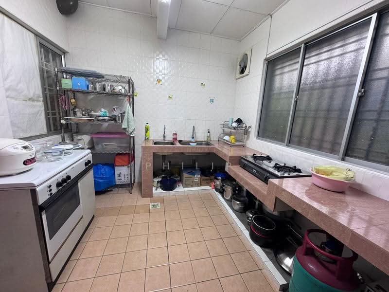 2-storey Terraced House for Sale in Taman Tasik Prima (Puchong) - Philip Chin - Kitchen - PropertyGuru.com.my