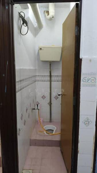 Pangsapuri untuk Dijual di Cempaka Puri - Evelyn Chong - Bathroom - PropertyGuru.com.my