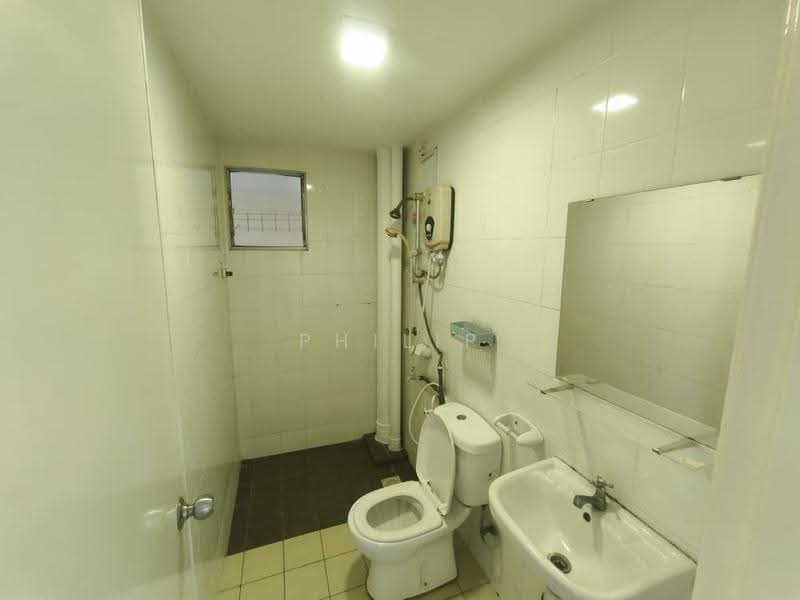 Apartment for Sale at Seri Jati - Philip Chin - Bathroom - PropertyGuru.com.my