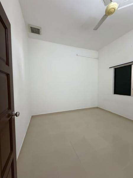 Rumah Teres 1-Tingkat untuk Dijual di Bandar Putra Kulai (Kulai) - Caryn Ter - Interior - PropertyGuru.com.my