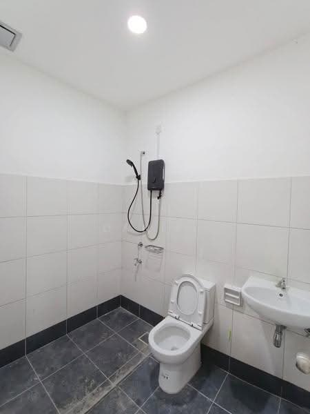 2-storey Terraced House for Rent in Kota Masai (Pasir Gudang) - Daniel Ling - Bathroom - PropertyGuru.com.my