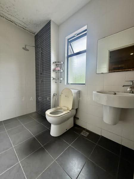 Semi-Detached House for Sale in Cahaya Spk (Shah Alam) - JACKY CHONG - Bathroom - PropertyGuru.com.my