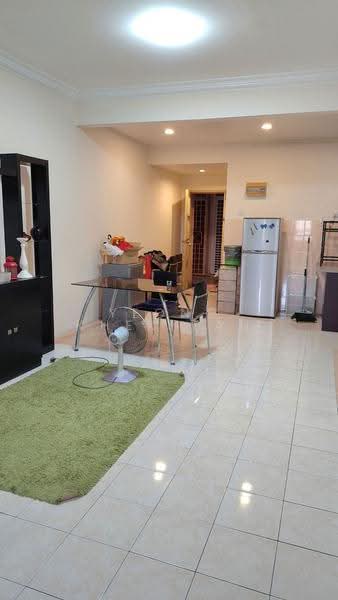 Pangsapuri untuk Disewa di Bayu Villa - Yeong Khek Tan - Living Room - PropertyGuru.com.my