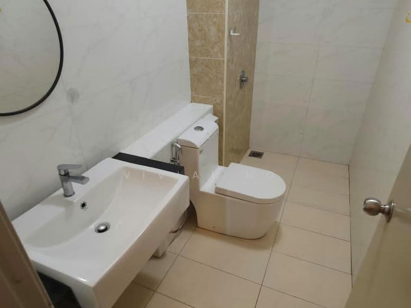 Service Residence for Rent at D'Summit Residences - Vivian Ho - Bathroom - PropertyGuru.com.my