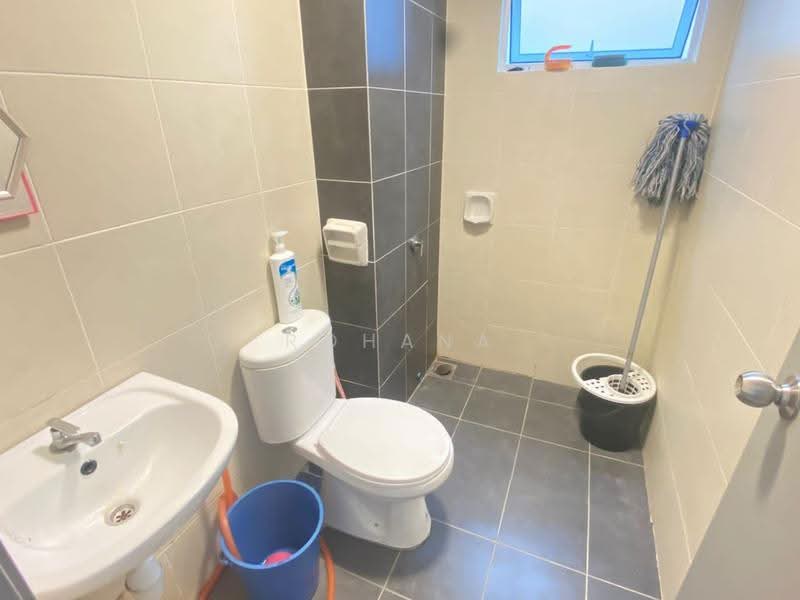 Townhouse for Rent in Kuala Selangor (Selangor) - Rohana Ishak - Bathroom - PropertyGuru.com.my