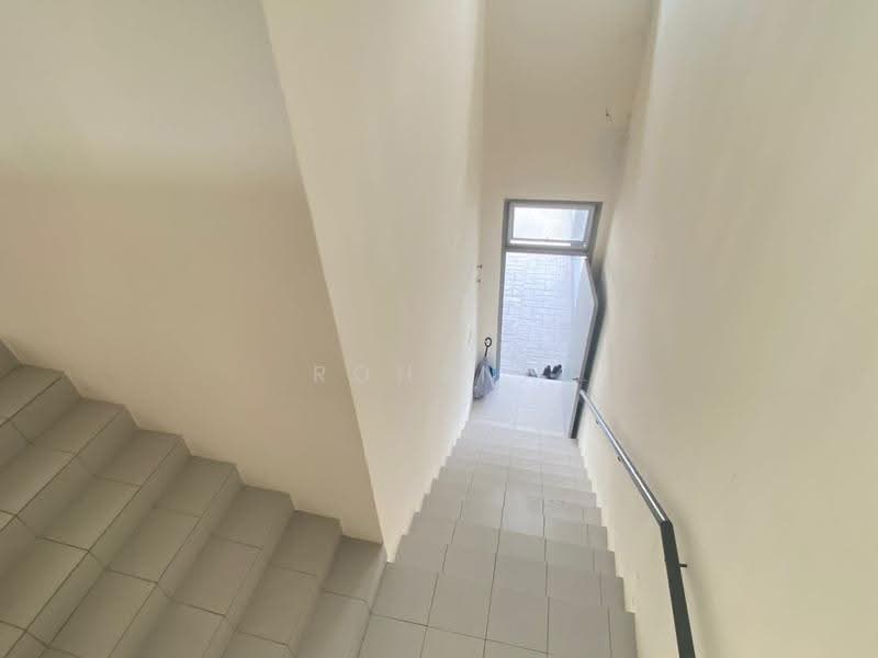 Townhouse for Rent in Kuala Selangor (Selangor) - Rohana Ishak - Corridor - PropertyGuru.com.my