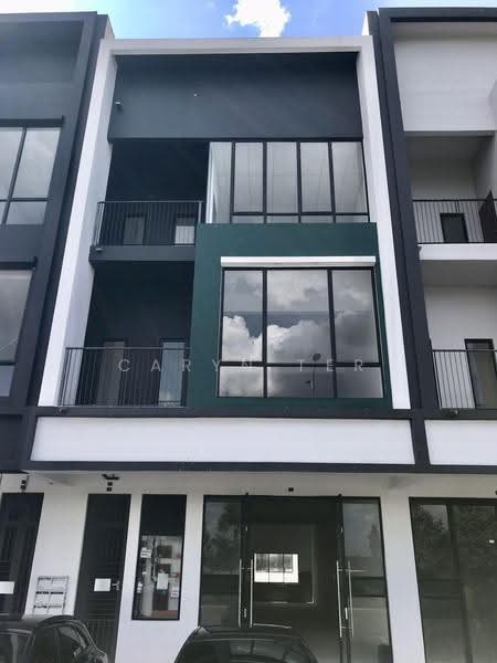 Shop for Rent in Austin Crest (Johor Bahru) - Caryn Ter - Exterior - PropertyGuru.com.my