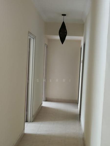 Kondominium untuk Dijual di D'Aman Ria Condominium - Sherri Koh - Corridor - PropertyGuru.com.my