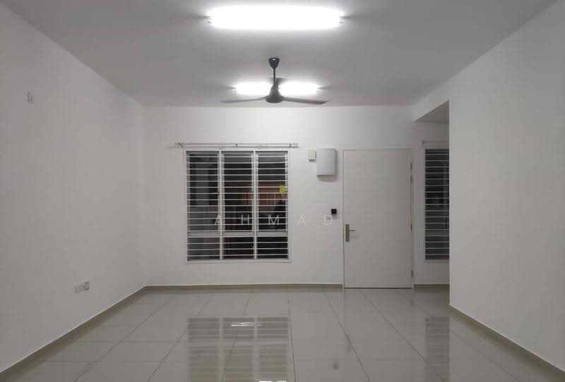 2-storey Terraced House for Rent in Taman Tiara Sendayan (Bandar Sri Sendayan) - Ahmad Muslim - Living Room - PropertyGuru.com.my