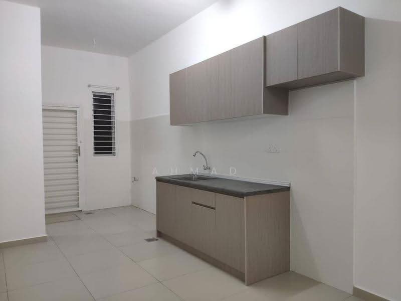 2-storey Terraced House for Rent in Taman Tiara Sendayan (Bandar Sri Sendayan) - Ahmad Muslim - Kitchen - PropertyGuru.com.my