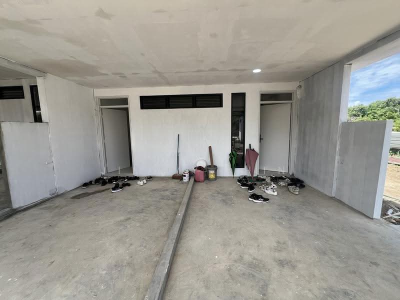 Rumah Bandar untuk Dijual di Siburan (Kuching) - Jimmyy Chin - Entrance - PropertyGuru.com.my