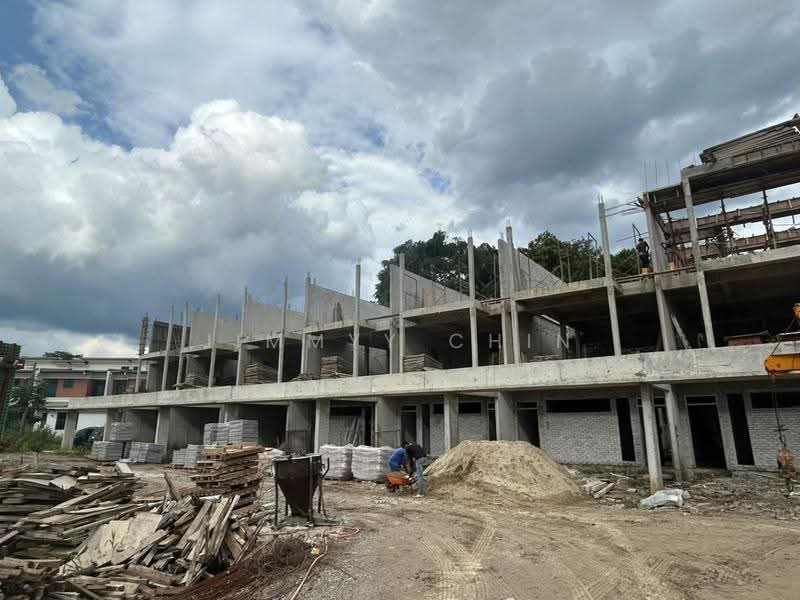 Rumah Bandar untuk Dijual di Siburan (Kuching) - Jimmyy Chin - Exterior - PropertyGuru.com.my
