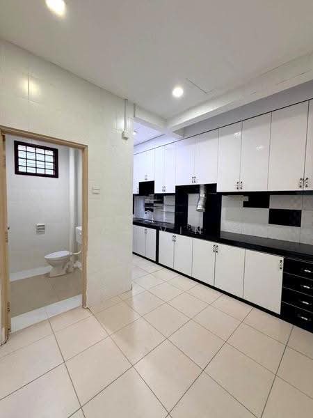 1-storey Terraced House for Sale in Taman Setia Indah (Tebrau) - Calvin Lee - Kitchen - PropertyGuru.com.my