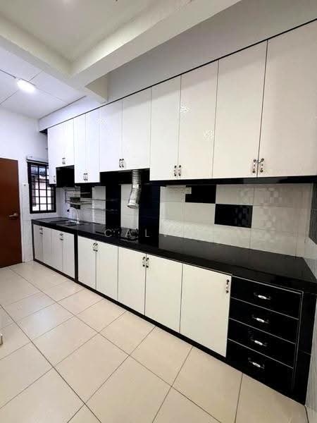 1-storey Terraced House for Sale in Taman Setia Indah (Tebrau) - Calvin Lee - Kitchen - PropertyGuru.com.my