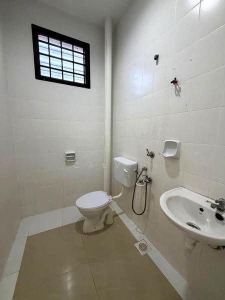 1-storey Terraced House for Sale in Taman Setia Indah (Tebrau) - Calvin Lee - Bathroom - PropertyGuru.com.my