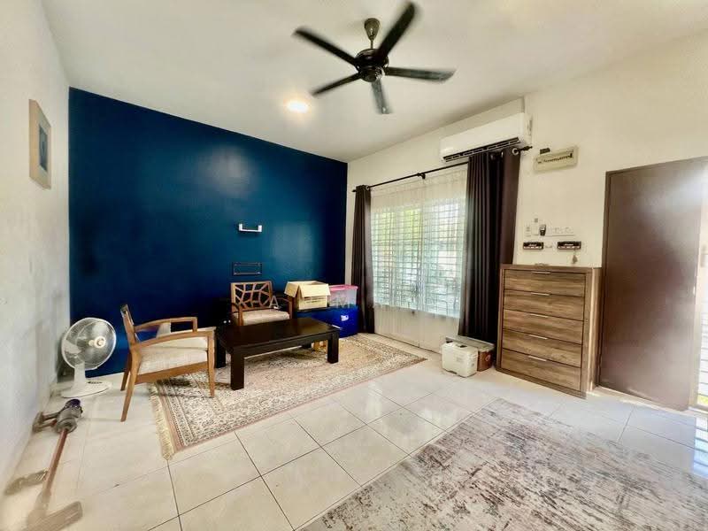 Rumah Teres 1-Tingkat untuk Dijual di Taman Lestari Mewah (Semenyih) - Ahmad Muslim - Living Room - PropertyGuru.com.my