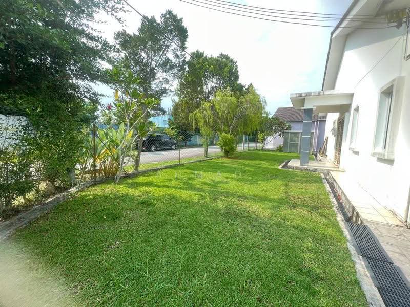 Rumah Teres 1-Tingkat untuk Dijual di Taman Lestari Mewah (Semenyih) - Ahmad Muslim - Exterior - PropertyGuru.com.my